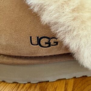 UGG Chestnut Suede Shearling Slipper  size 8